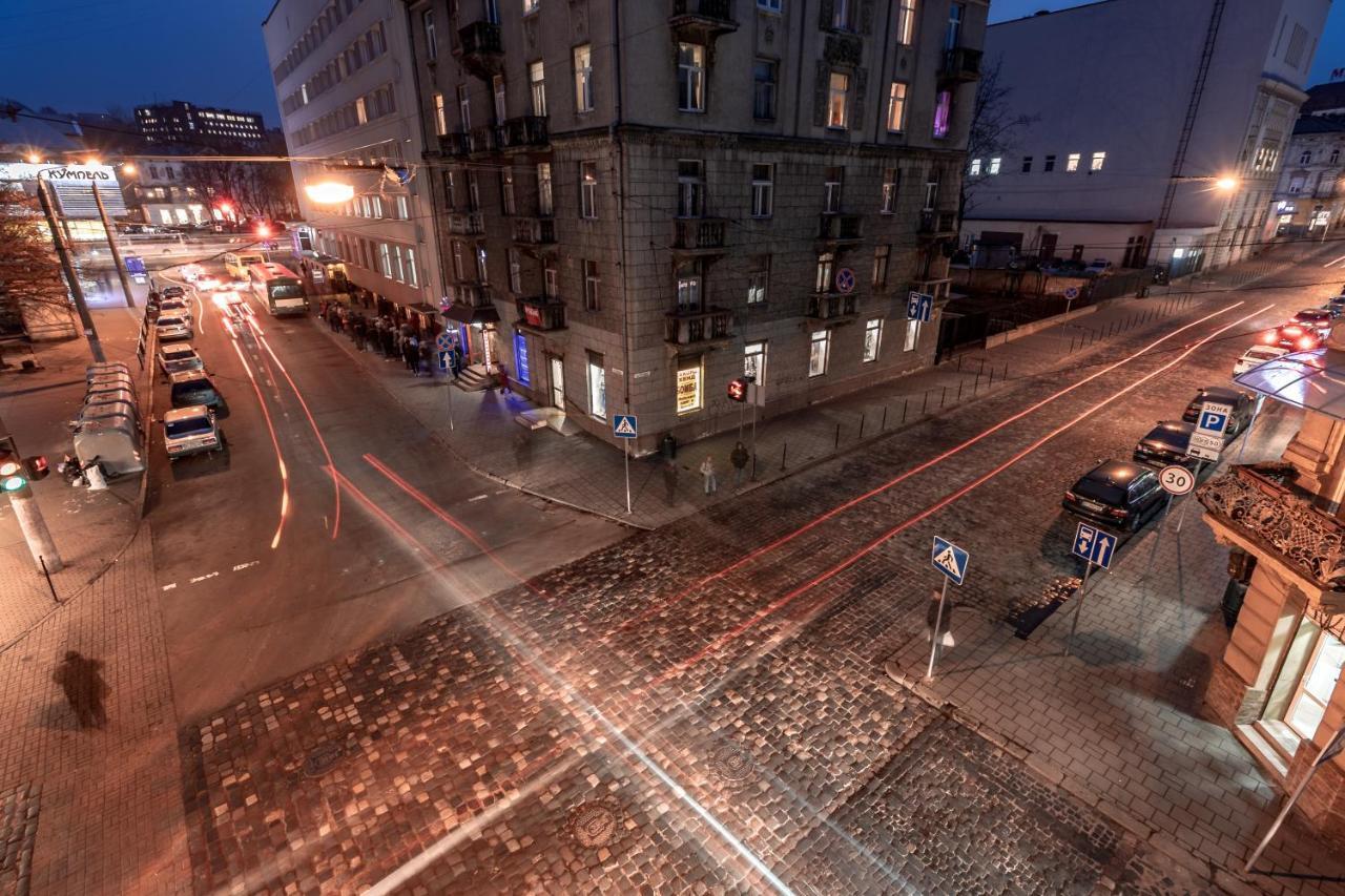 Black And Red Squares Apartment リヴィウ エクステリア 写真