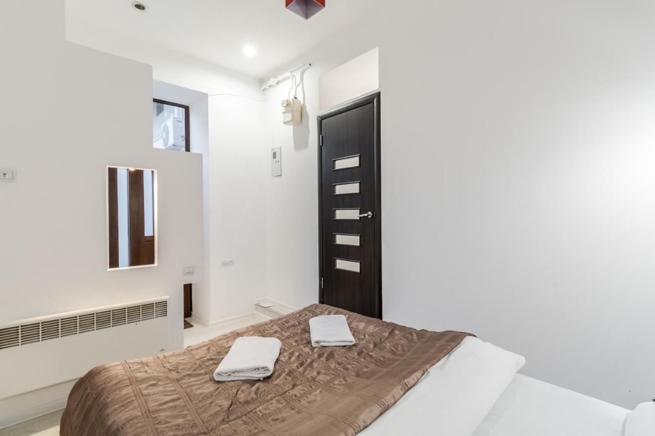 Black And Red Squares Apartment リヴィウ エクステリア 写真